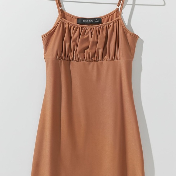 Dress - Picture 1 of 2